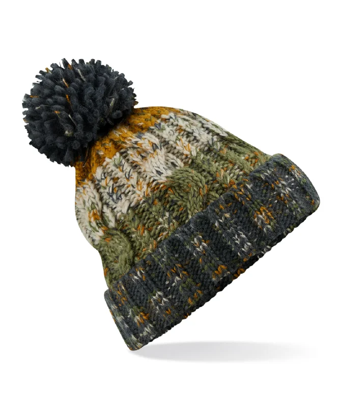 CrewneckshirtAutumn Moss - Corkscrew pom pom beanie