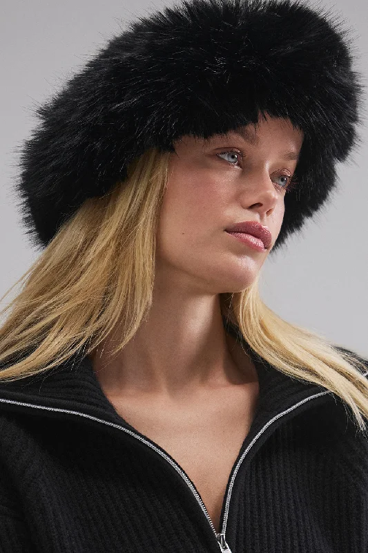 Athletic Knit TopsCourchevel Cashmere Faux Fur Beanie - Black